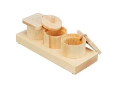 Dřevěný pamlskovník